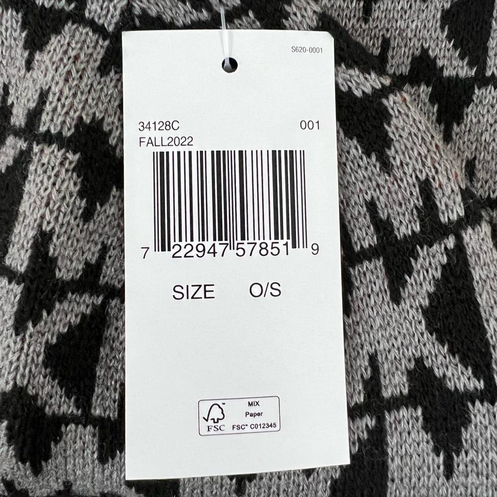 Michael Kors Men’s Hat & Scarf Set - Picture 11 of 11